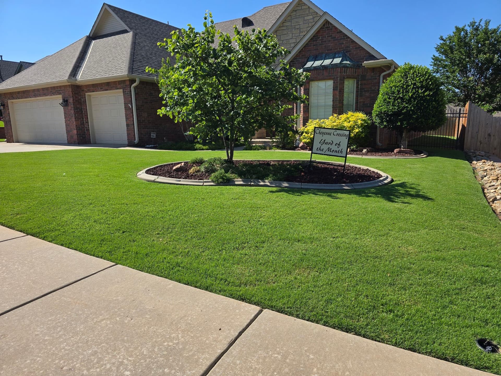 Cheyenne Crossing Yard of the Month Winner image