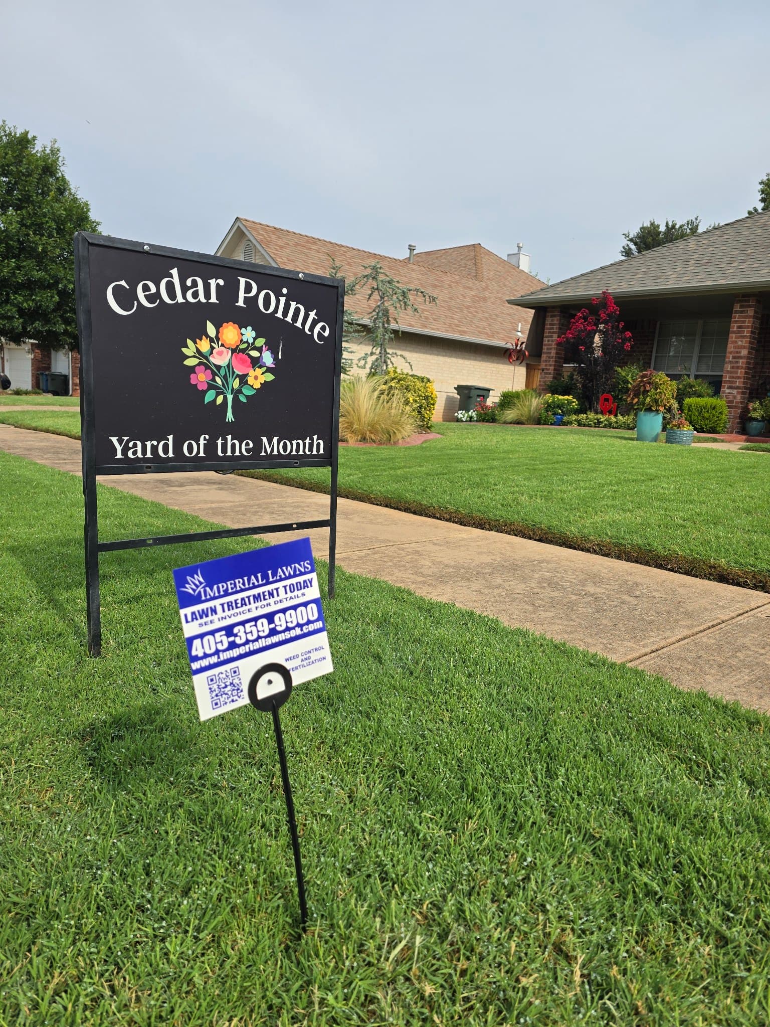 Cedar Pointe Yard of the Month Goes to One of Our Customers image